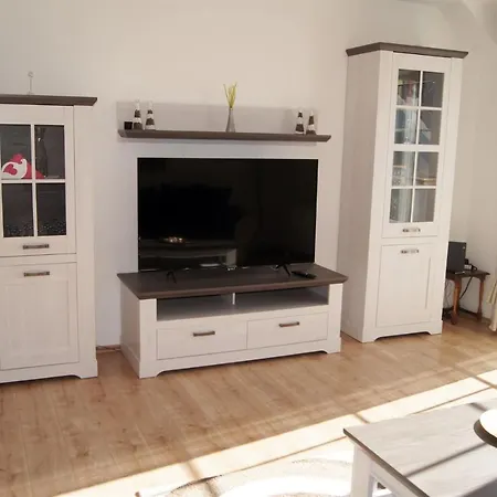Apartment 21109 *