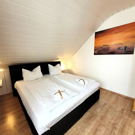21109 Apartment *
